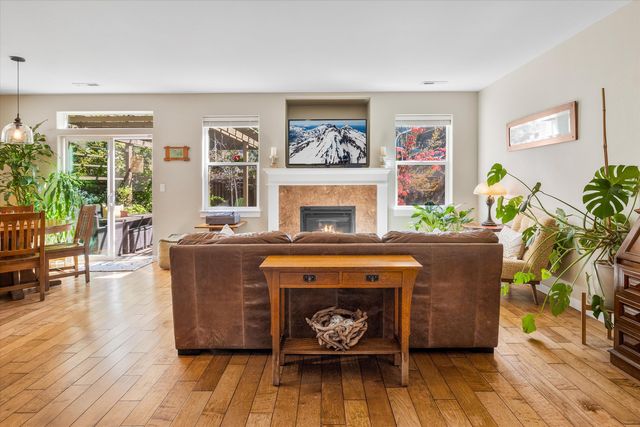 61134 Montrose Pass Street, Bend, OR 97702