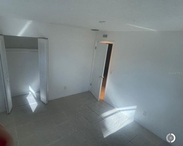 3004 OAKLAWN AVENUE B, Largo, FL 33771