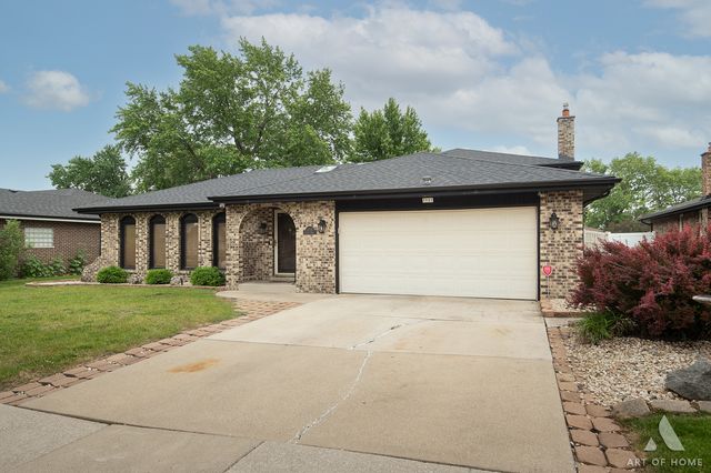 7737 Cashew Drive, Orland Park, IL 60462