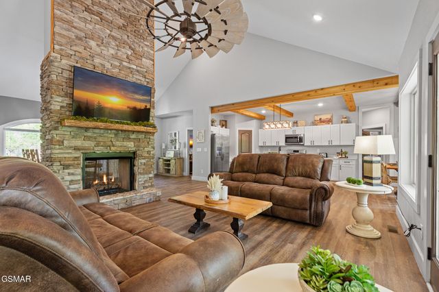 3487 Summit Trails Drive, Sevierville, TN 37862