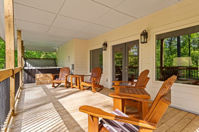 3487 Summit Trails Drive, Sevierville, TN 37862