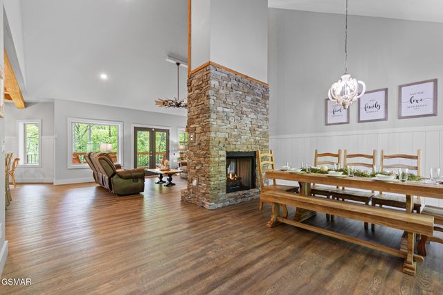 3487 Summit Trails Drive, Sevierville, TN 37862