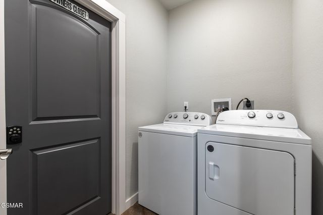 3487 Summit Trails Drive, Sevierville, TN 37862