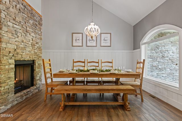 3487 Summit Trails Drive, Sevierville, TN 37862