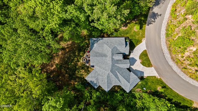 3487 Summit Trails Drive, Sevierville, TN 37862