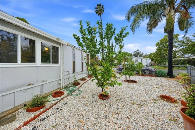 8787 Locust 24, Fontana, CA 92335