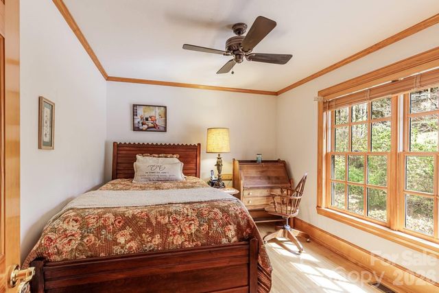 97 Covered Bridge Road, Stecoah, NC 98771