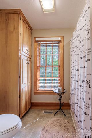 97 Covered Bridge Road, Stecoah, NC 98771