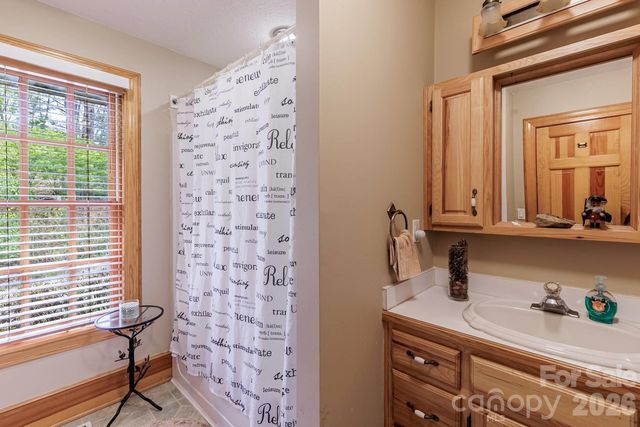 97 Covered Bridge Road, Stecoah, NC 98771