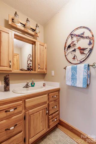97 Covered Bridge Road, Stecoah, NC 98771
