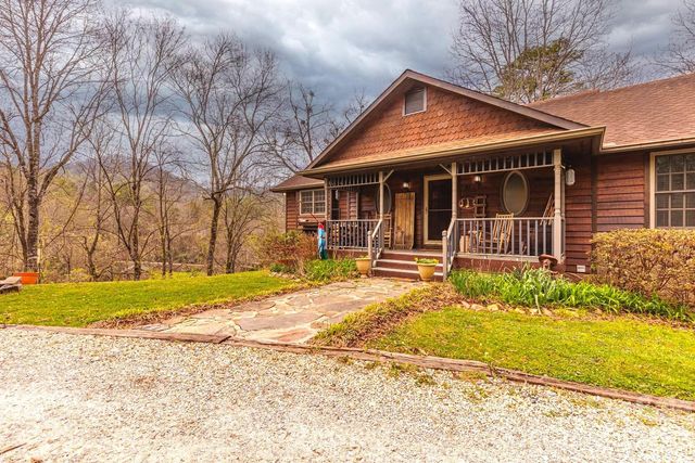 97 Covered Bridge Road, Stecoah, NC 98771