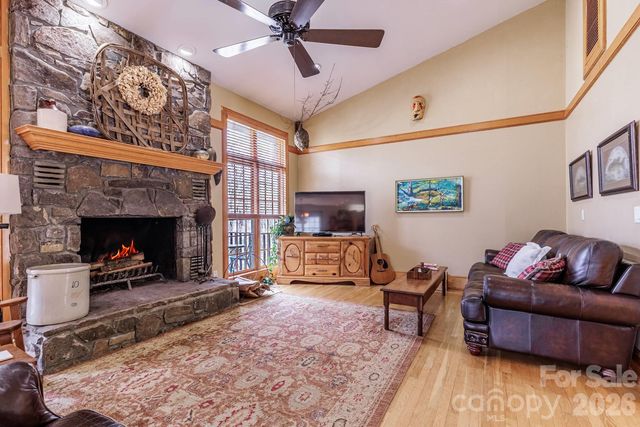97 Covered Bridge Road, Stecoah, NC 98771