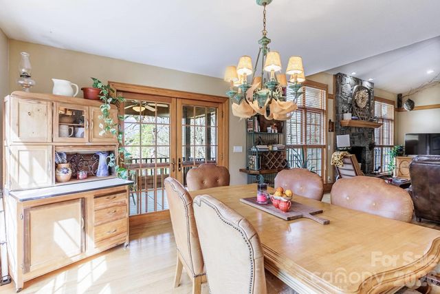 97 Covered Bridge Road, Stecoah, NC 98771