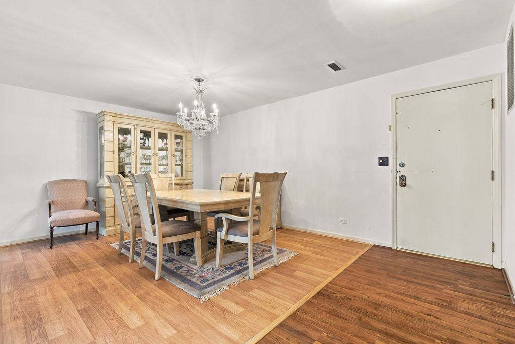 5501 Lincoln Avenue 206, Morton Grove, IL 60053 — photo 4