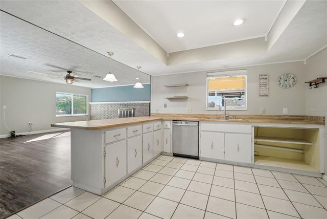 2842 SPRINGDELL CIRCLE, Valrico, FL 33596