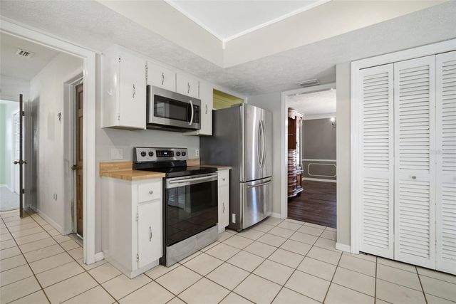 2842 SPRINGDELL CIRCLE, Valrico, FL 33596