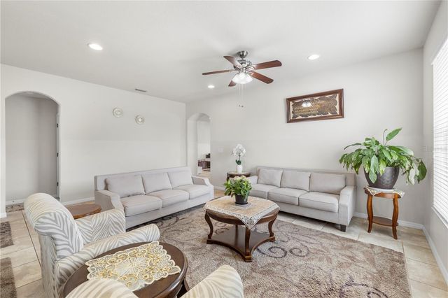 1905 VIA NAPOLI STREET, Plant City, FL 33566