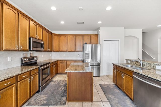 1905 VIA NAPOLI STREET, Plant City, FL 33566