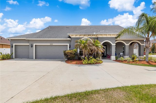 1905 VIA NAPOLI STREET, Plant City, FL 33566