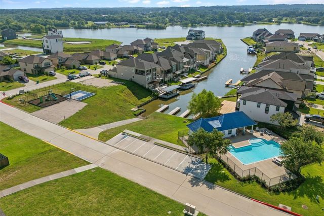 10851 S Lake Mist Lane, Willis, TX 77318