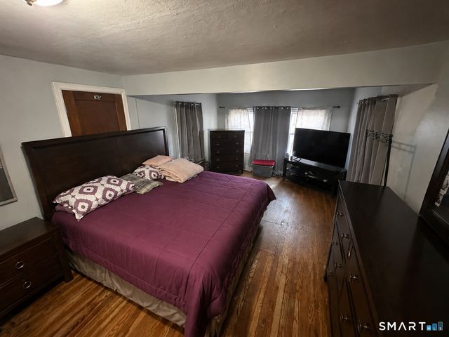 97 Pearl Lake Road, Waterbury, CT 06706