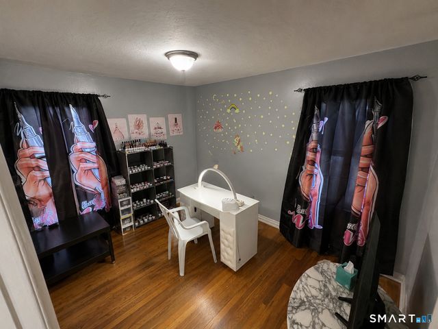 97 Pearl Lake Road, Waterbury, CT 06706