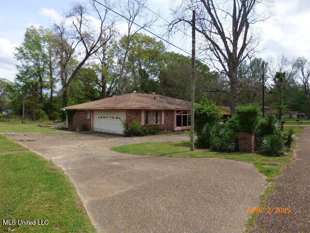 23 Green Acres Road, Natchez, MS 39120