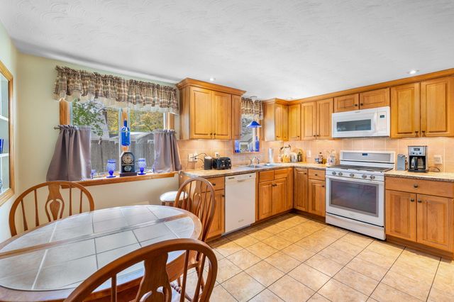 19 ANTHONY Road, West Yarmouth, MA 02673