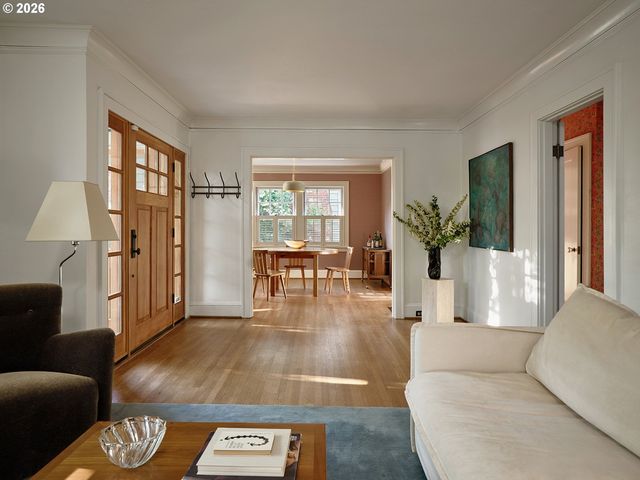 1002 Se 54TH Ave, Portland, OR 97215