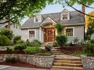 1002 Se 54TH Ave, Portland, OR 97215