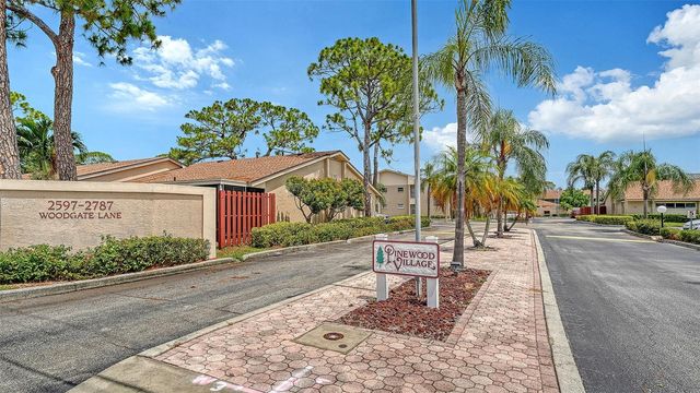 2763 WOODGATE LANE 104, Sarasota, FL 34231