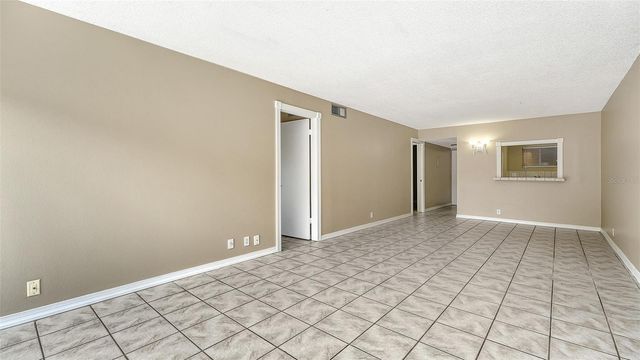 2763 WOODGATE LANE 104, Sarasota, FL 34231