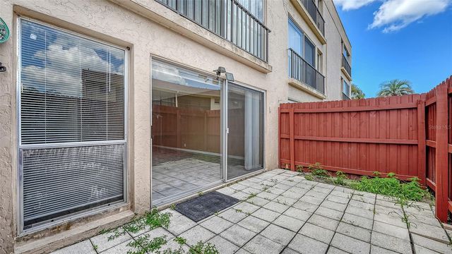 2763 WOODGATE LANE 104, Sarasota, FL 34231
