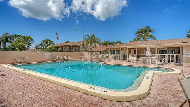 2763 WOODGATE LANE 104, Sarasota, FL 34231