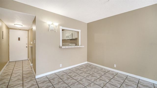 2763 WOODGATE LANE 104, Sarasota, FL 34231