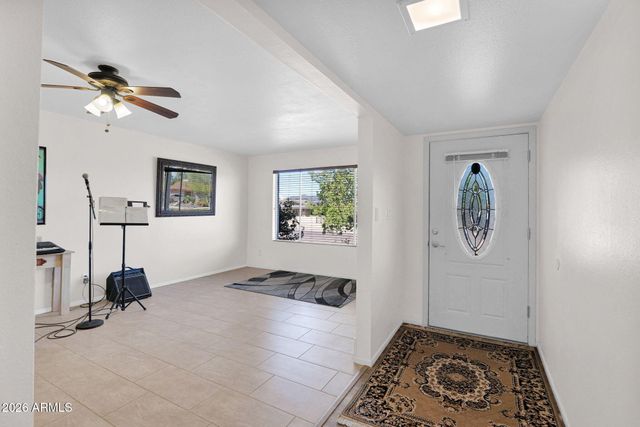 3833 E DESERT COVE Avenue, Phoenix, AZ 85028