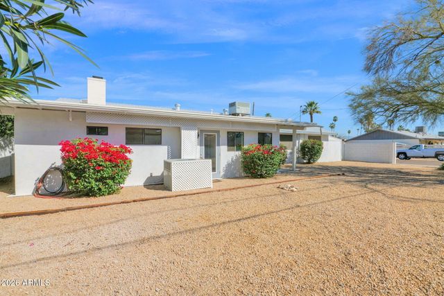 3833 E DESERT COVE Avenue, Phoenix, AZ 85028