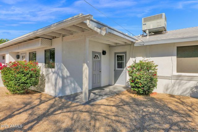 3833 E DESERT COVE Avenue, Phoenix, AZ 85028