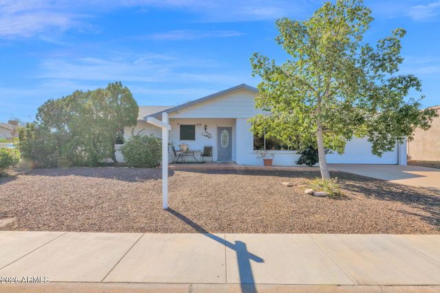 3833 E DESERT COVE Avenue, Phoenix, AZ 85028