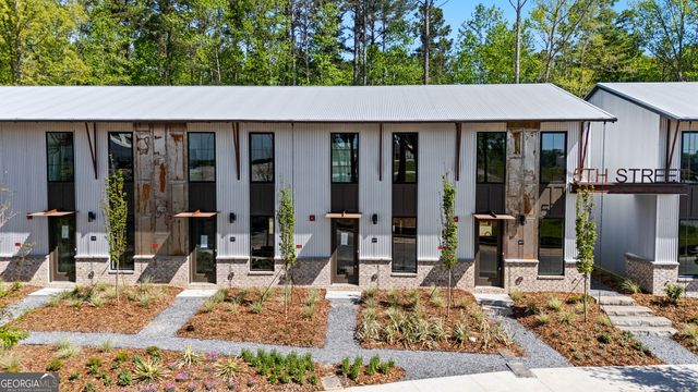 667 5th Street, Fayetteville, GA 30214