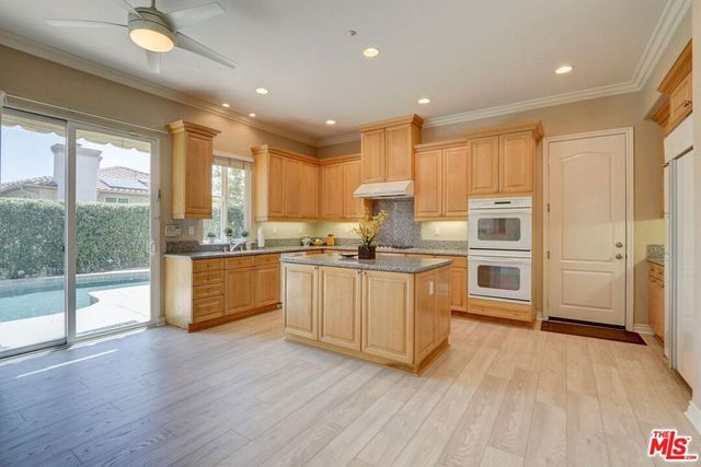 23863 Erin Place, West Hills, CA 91304