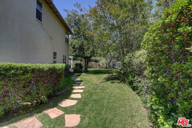 23863 Erin Place, West Hills, CA 91304