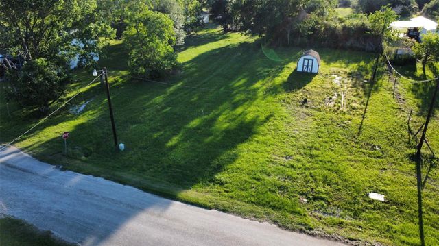 345 20th Street, Hempstead, TX 77445