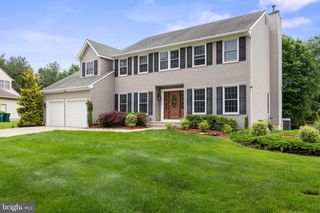 9 KENSINGTON DR, Eastampton, NJ 08060