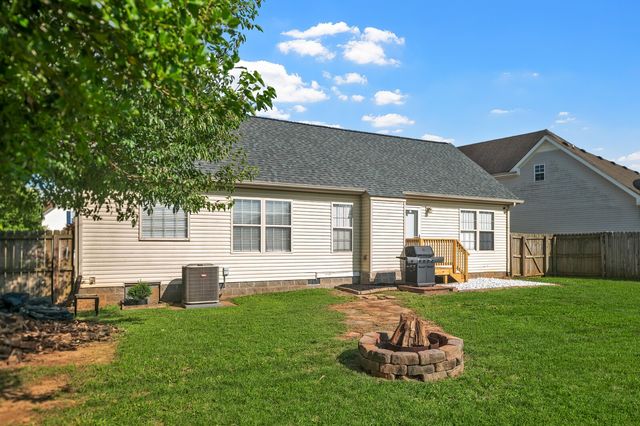 964 Cindy Jo Ct, Clarksville, TN 37040