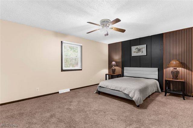 511 Stoneybrook Lane, Canfield, OH 44406