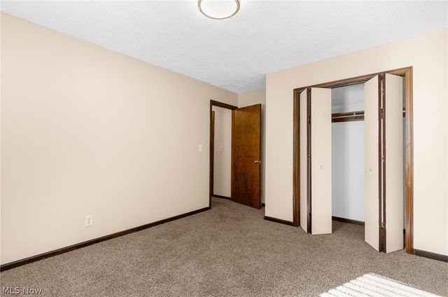 511 Stoneybrook Lane, Canfield, OH 44406