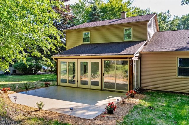 511 Stoneybrook Lane, Canfield, OH 44406