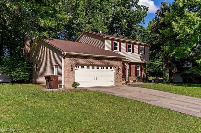 511 Stoneybrook Lane, Canfield, OH 44406