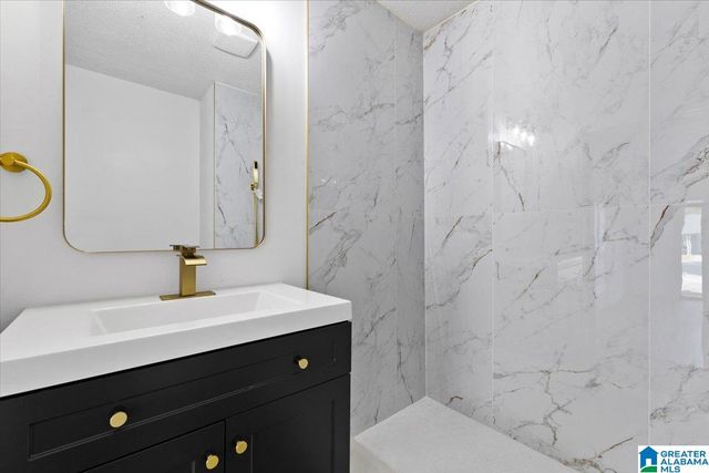 431 CLIO STREET, Bessemer, AL 35023